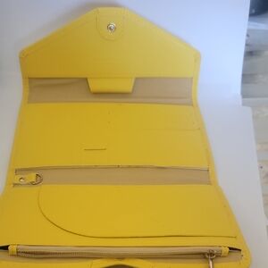 TRAVEL WALLET ZOPPEN Bright Yellow Wallet with Functional Design and Zipper